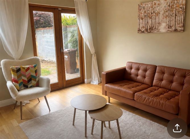 €2,800 / month
