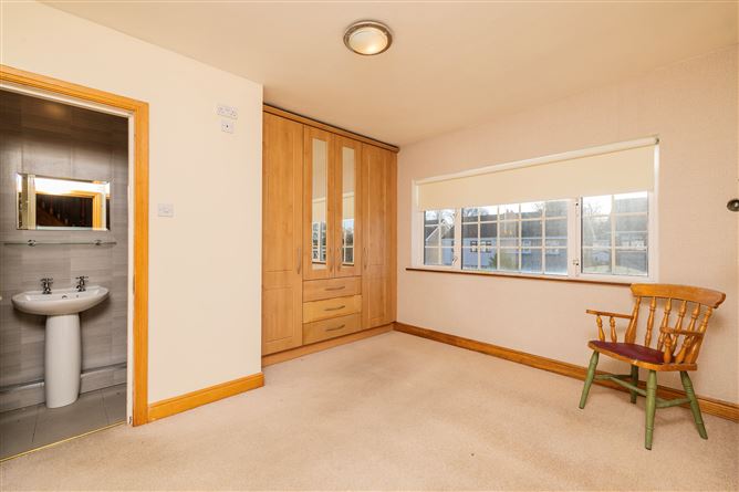 24 ALBERT COLLEGE CRESCENT, Whitehall, Dublin 9