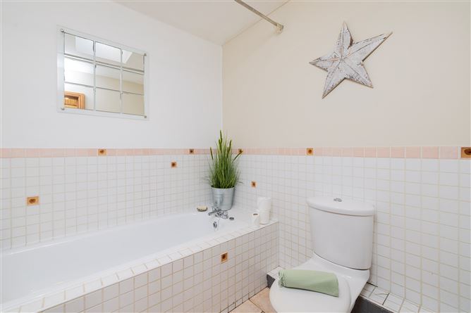 24 ALBERT COLLEGE CRESCENT, Whitehall, Dublin 9