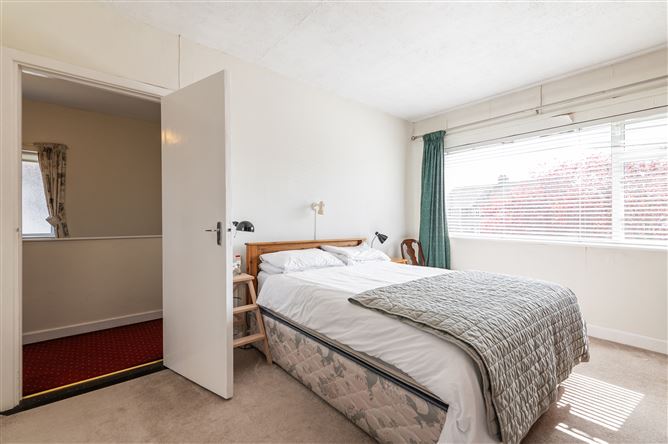 29 Kilmacud Park, Stillorgan, County Dublin