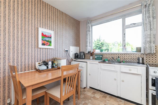 29 Kilmacud Park, Stillorgan, County Dublin