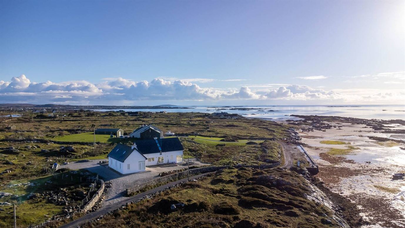 Ultra Luxury Beach House,Vacation Rental in Galway, Ireland