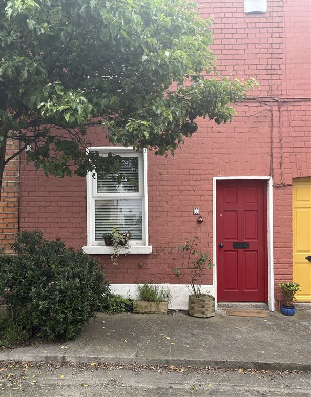 Saint Michaels Terrace, South Circular Road, Dublin 8