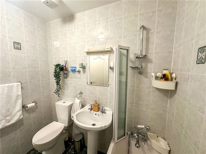 127 Dun Na Coiribe, Headford Road, Galway.