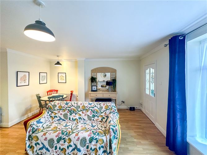 127 Dun Na Coiribe, Headford Road, Galway.