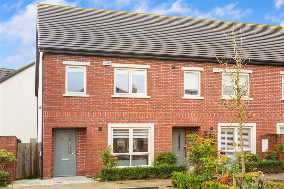 16 Shackleton Way, Lucan, Co. Dublin