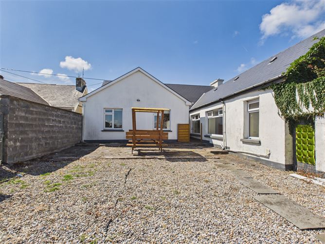 Photo 31 of 32 — Liddane House, Kilkee, Clare