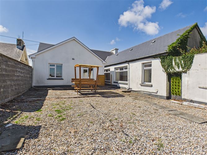 Photo 30 of 32 — Liddane House, Kilkee, Clare