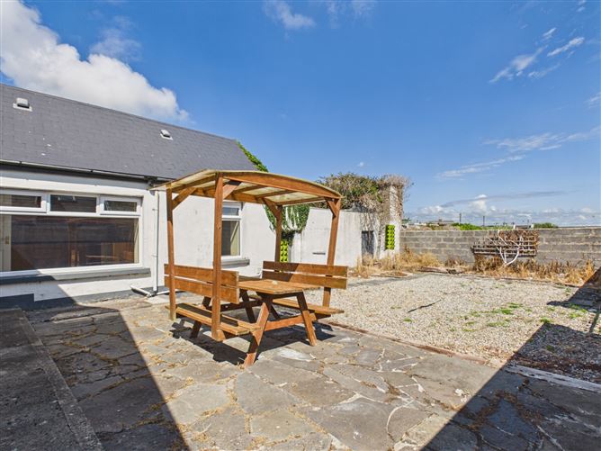 Photo 29 of 32 — Liddane House, Kilkee, Clare