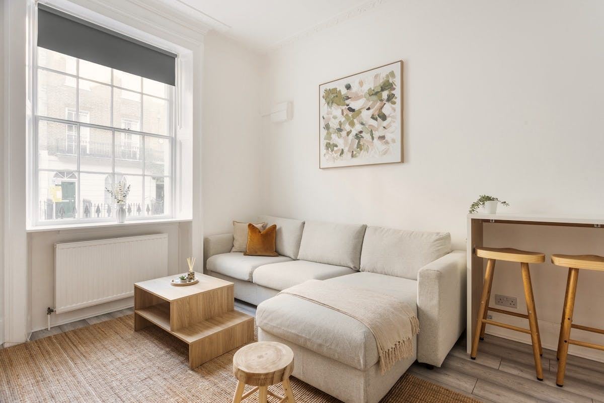 Photo 1 of 10 — Sunday in Marylebone,London,Greater London,United Kingdom