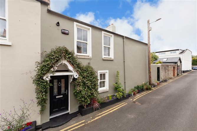 Main image for Turnberry Cottage 27a Albert Road Lower, Sandycove, Dublin