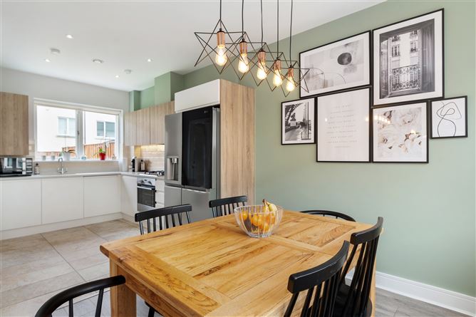 5 Larkfield Place, Clay Farm, Leopardstown, Dublin 18
