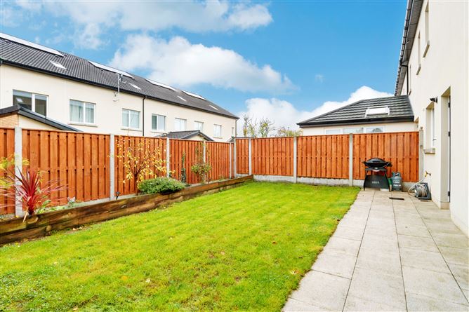5 Larkfield Place, Clay Farm, Leopardstown, Dublin 18
