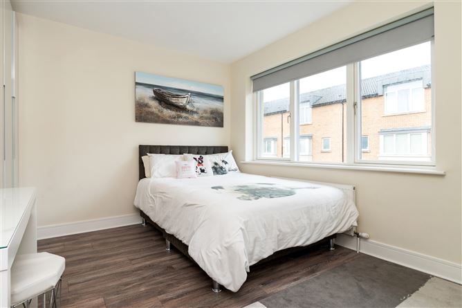 5 Larkfield Place, Clay Farm, Leopardstown, Dublin 18