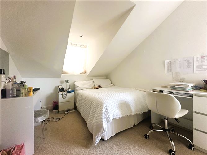 6 Cragaun, Fr. Russell Road, Dooradoyle,, Raheen, Limerick