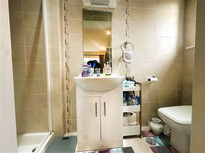 6 Cragaun, Fr. Russell Road, Dooradoyle,, Raheen, Limerick