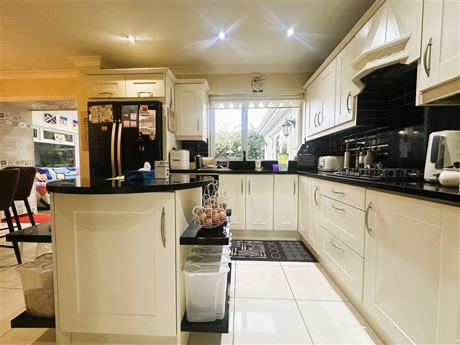 6 Cragaun, Fr. Russell Road, Dooradoyle,, Raheen, Limerick