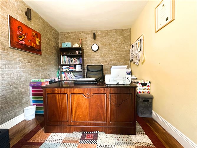6 Cragaun, Fr. Russell Road, Dooradoyle,, Raheen, Limerick