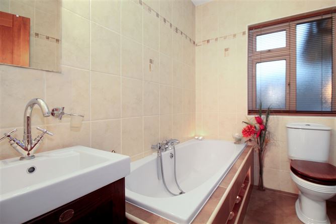 2 Arcadia Court, Athlone East, Westmeath