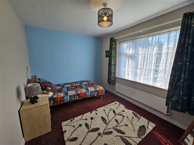 1 Castle Avenue, Thomastown, Kilkenny