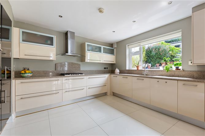 23 Kingston Grove, Ballinteer, Dublin 16