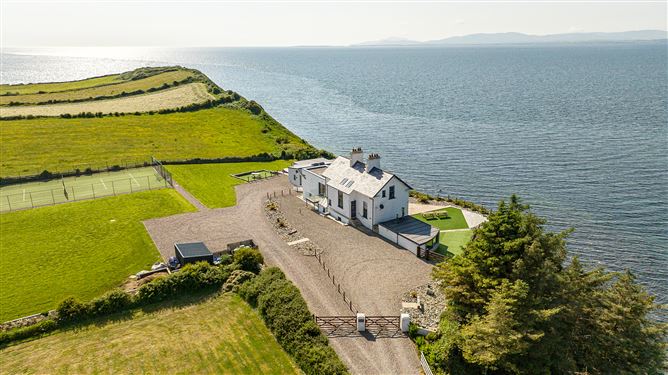 Cliffhouse &amp; Lodge,Vacation Rental in Donegal, Ireland