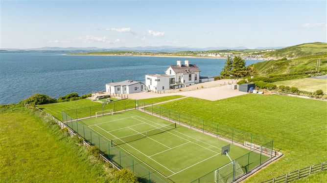 Cliffhouse &amp; Lodge,Vacation Rental in Donegal, Ireland