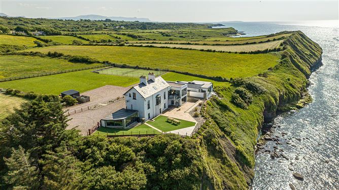 Cliffhouse &amp; Lodge,Vacation Rental in Donegal, Ireland