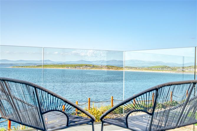 Cliffhouse &amp; Lodge,Vacation Rental in Donegal, Ireland