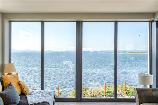 Cliffhouse &amp; Lodge,Vacation Rental in Donegal, Ireland