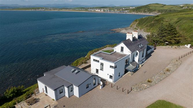 Cliffhouse &amp; Lodge,Vacation Rental in Donegal, Ireland