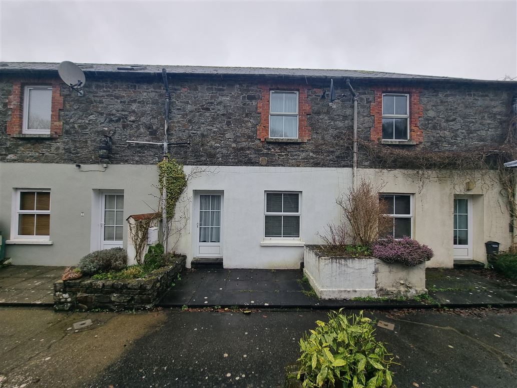 8 Coastguard Cottages, Courtmacsherry, Co. Cork