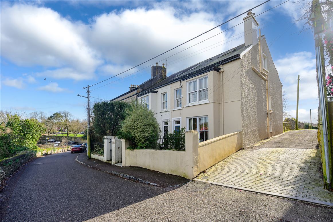 2 Castle View, Castle Road, Blackrock, Cork