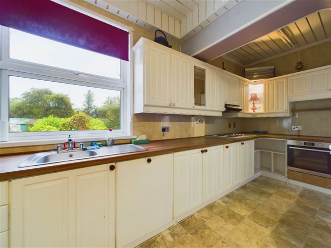 Dundonnel, Taughmaconnell, Co. Westmeath