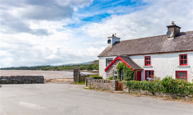 5 Pier Cottages, Pier Road, Kenmare, Co. Kerry