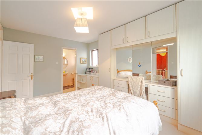 7 Foxrock Green, Foxrock, Dublin