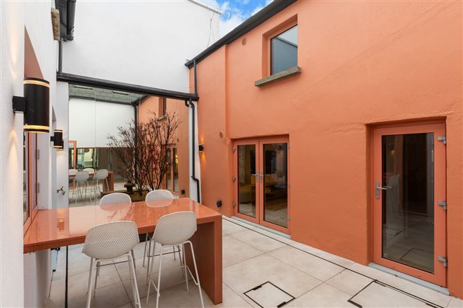 Wellington, 2A Wellington Road, Ballsbridge, Dublin 4
