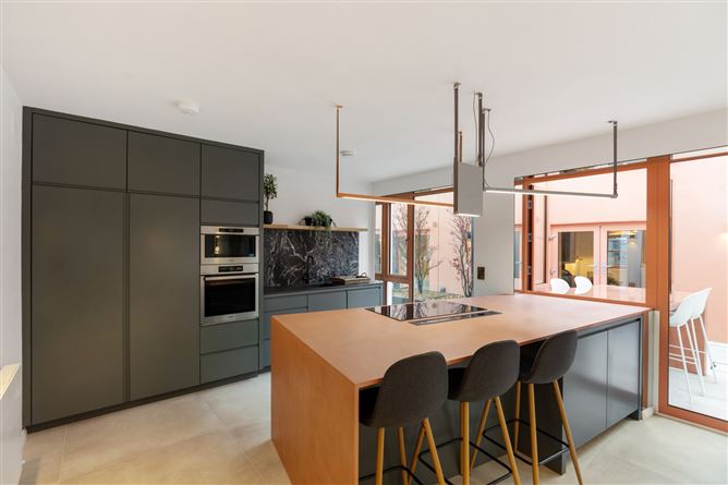 Wellington, 2A Wellington Road, Ballsbridge, Dublin 4