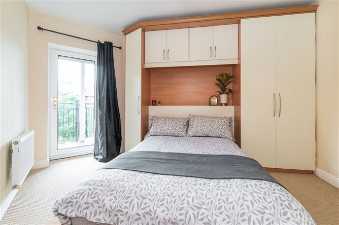 Apartment 102, Kerrymount, Castle Court, Kilgobbin Wood, Sandyford, Dublin 18