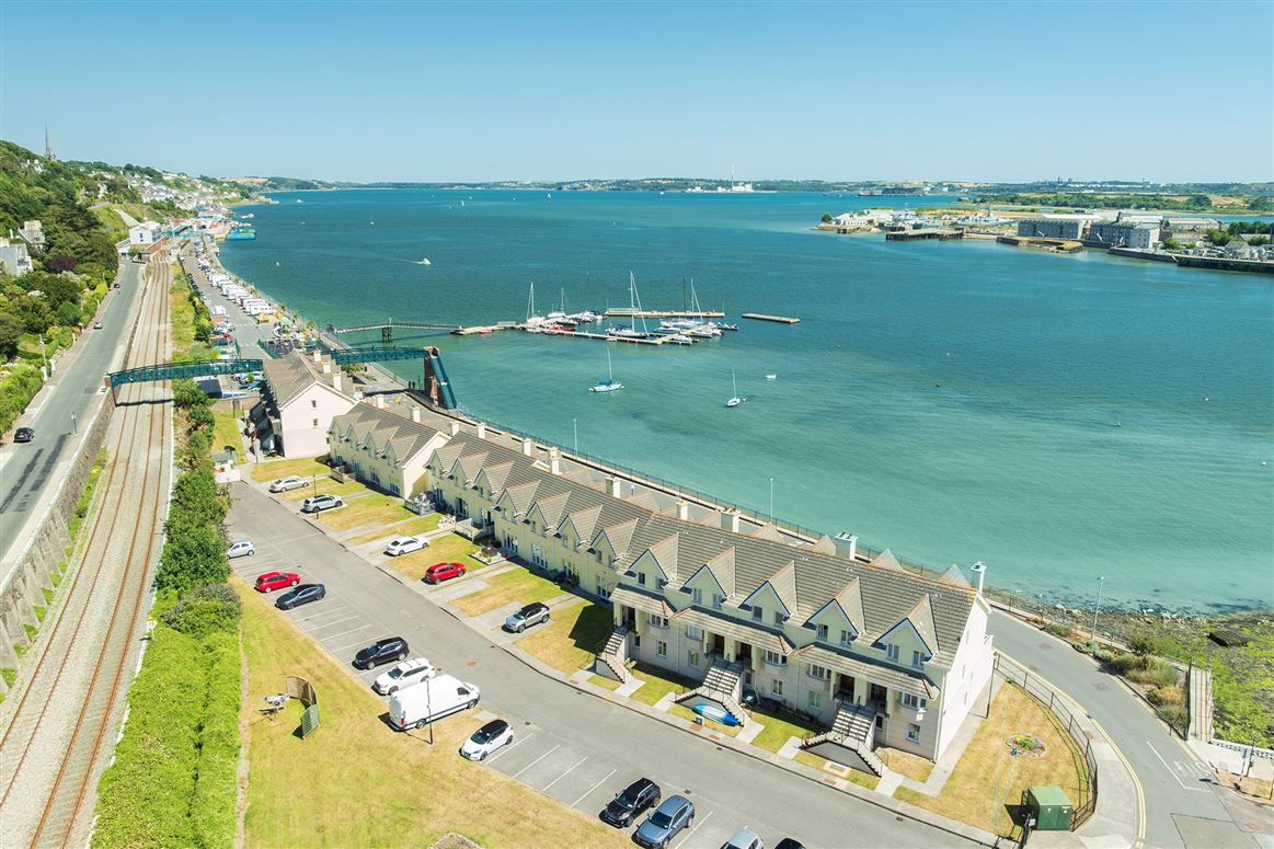 No 7 Whitepoint Moornings, Cobh, Co Cork , Cobh, Cork