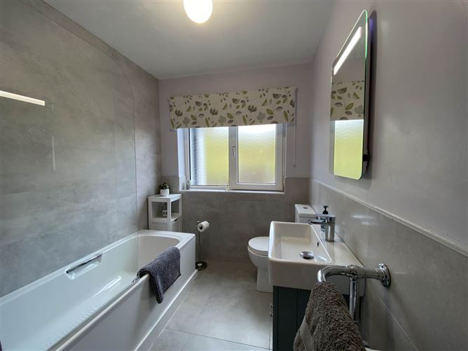 The White House, Kilkerran South, Ballinspittle, Kinsale, County Cork