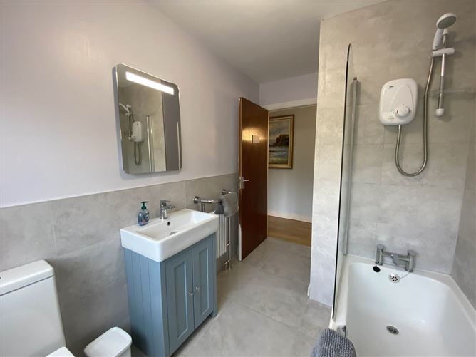 The White House, Kilkerran South, Ballinspittle, Kinsale, County Cork