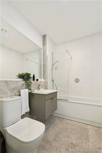 https://photos-a.propertyimages.ie/media/1/1/0/4951011/1b657dd6-21eb-44cc-9ffb-637090d14d68_l.jpg
