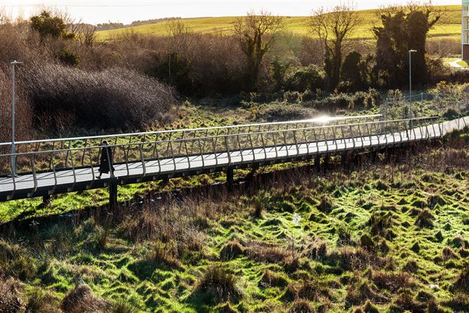 https://photos-a.propertyimages.ie/media/1/1/0/4951011/a4650905-a58e-423d-a62e-84783579c50f_l.jpg