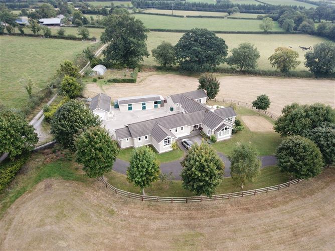 Maple Lodge, Kilcullen, Thomastown, Kilkenny