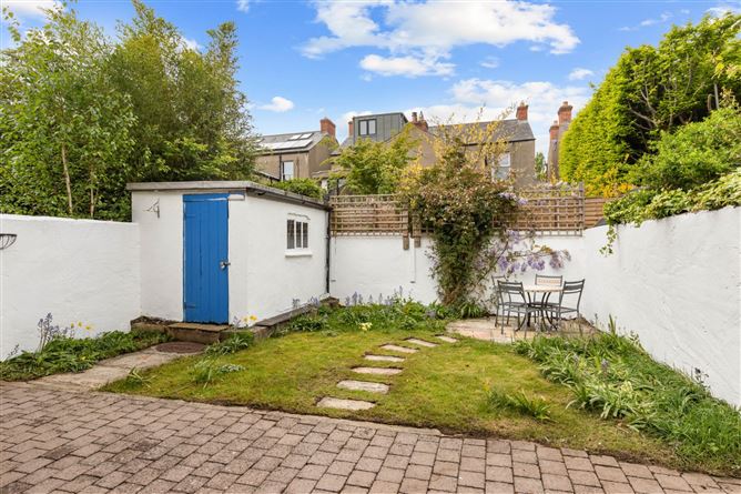 https://photos-a.propertyimages.ie/media/1/1/0/4998011/d7462771-69ef-418f-81c3-ff13ca82be8f_l.jpg