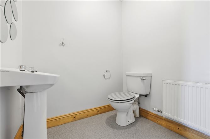 Photo 10 of 24 — 6 Sweetbriar, Thomas Street, Clonmel, Co. Tipperary