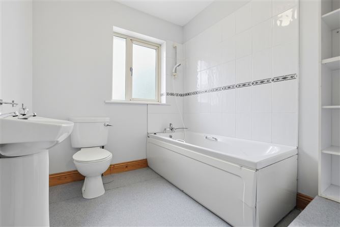Photo 19 of 24 — 6 Sweetbriar, Thomas Street, Clonmel, Co. Tipperary