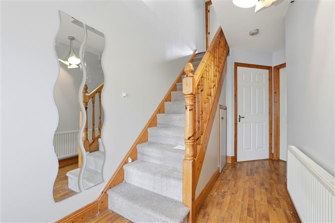 6 Sweetbriar, Thomas Street, Clonmel, Co. Tipperary