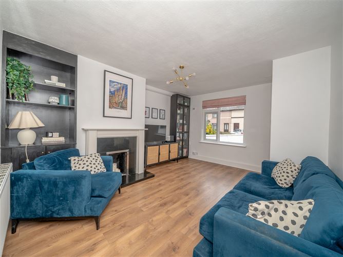 Photo 4 of 32 — 104 Kickham Road, Dublin 8, Co. Dublin